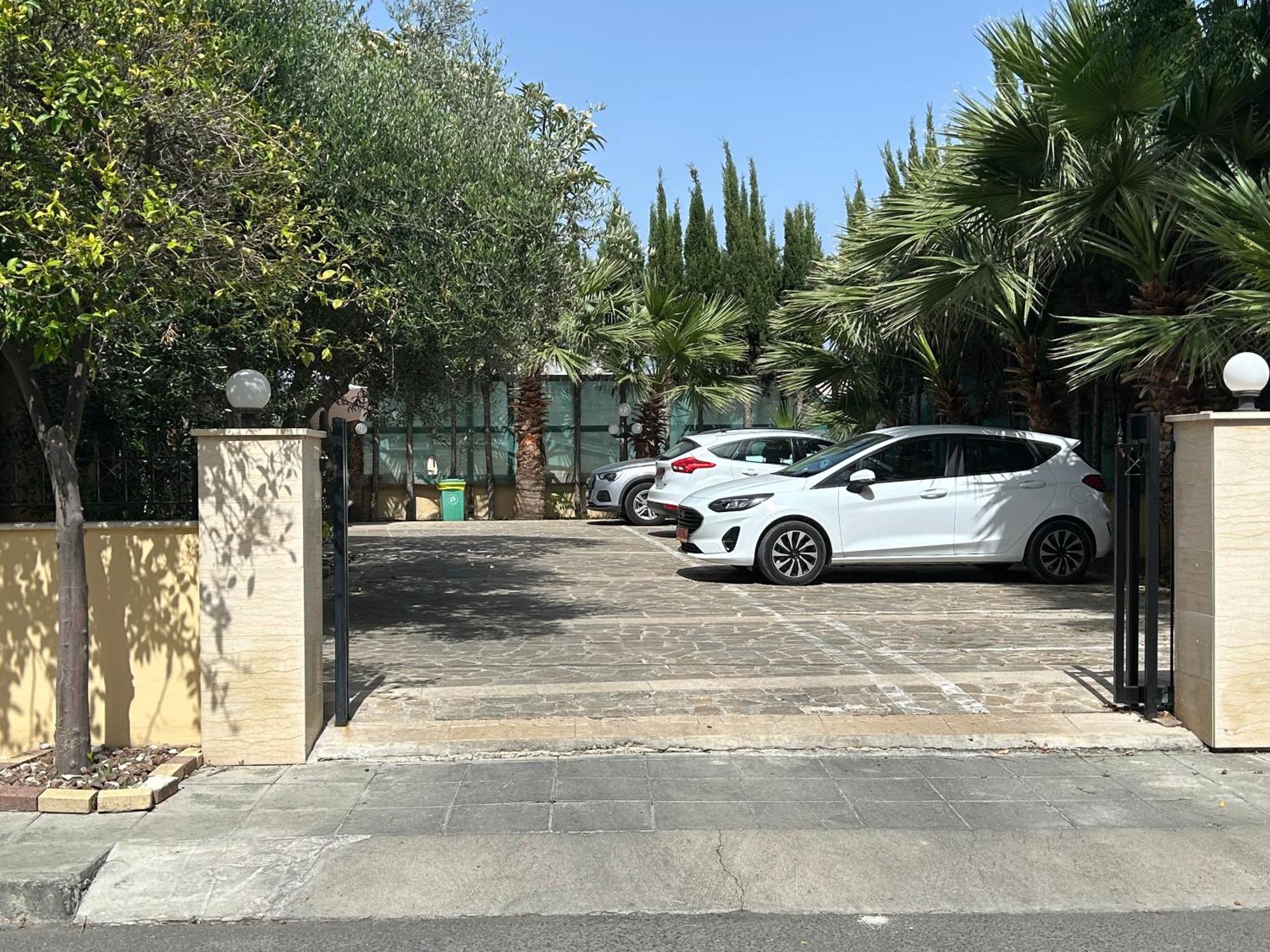 圣埃琳娜精品酒店 拉纳卡 外观 照片